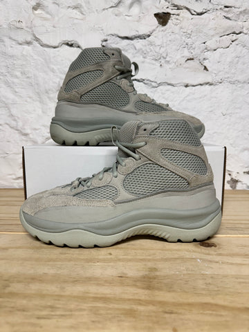 Yeezy DSRT Boot Salt Sz 9.5