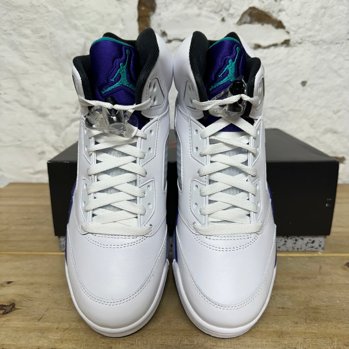 Air Jordan 5 Grape (2025) Sz 8.5 DS