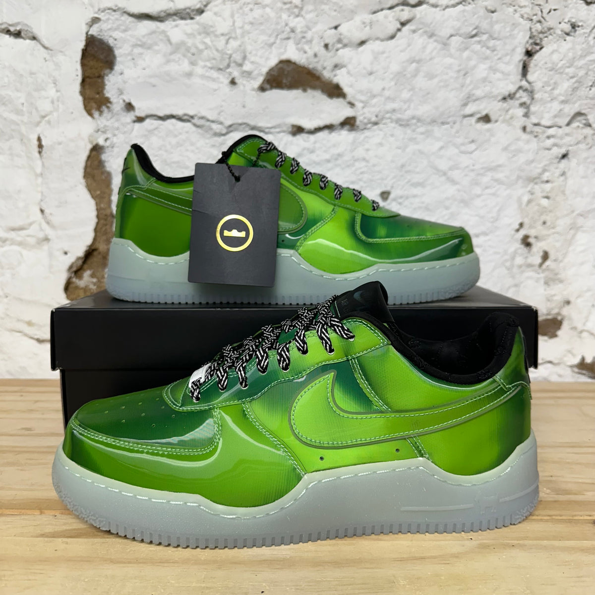 Nike Air Force 1 Low Lebron James LA Voltage Green Sz 11 DS