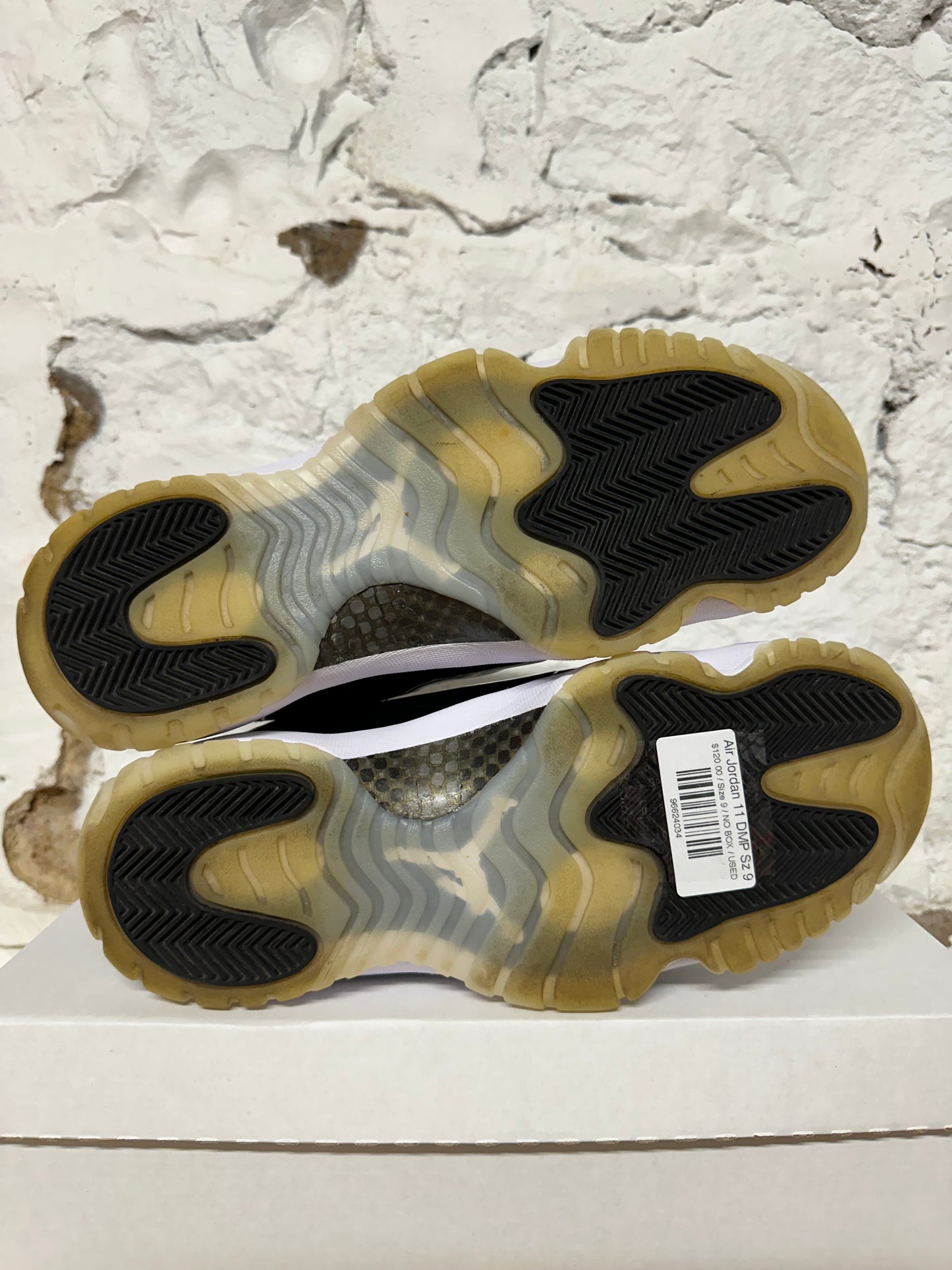 Air Jordan 11 DMP Sz 9