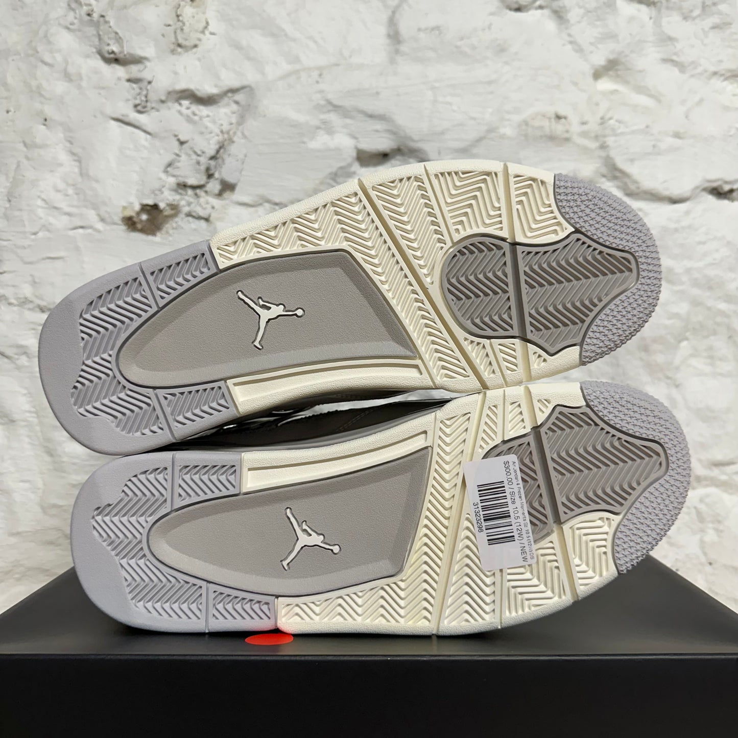 Air Jordan 4 Frozen Moments Sz 10.5 (12W) DS
