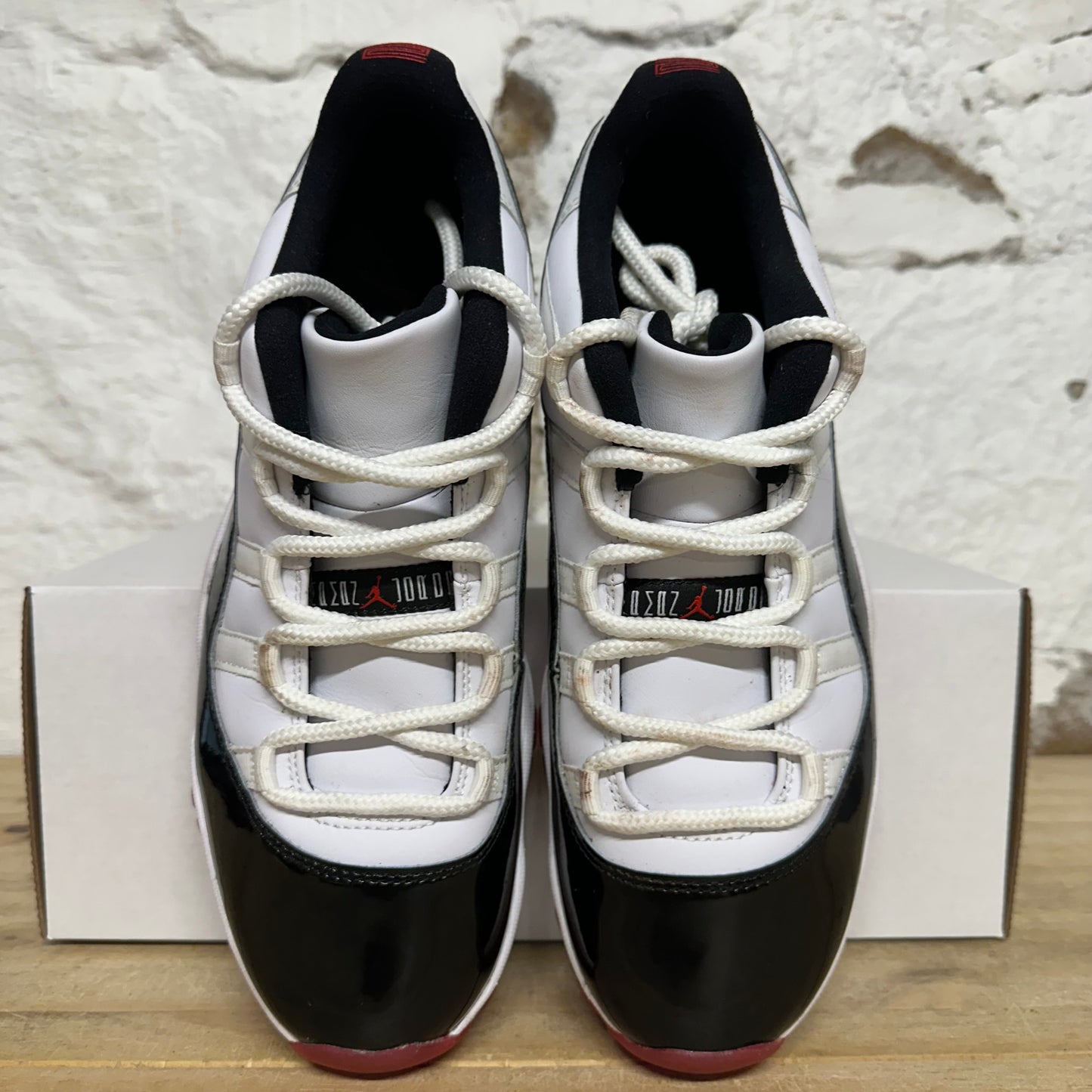 Air Jordan 11 Low Concord Bred Sz 9
