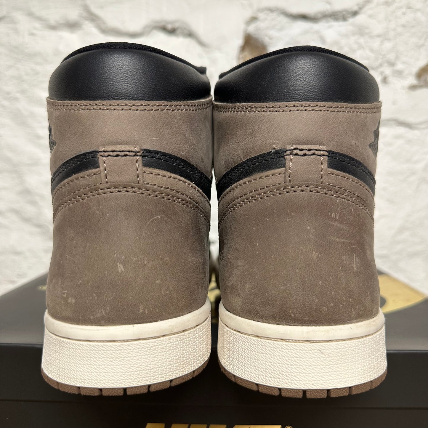 Air Jordan 1 High Palomino Sz 9.5
