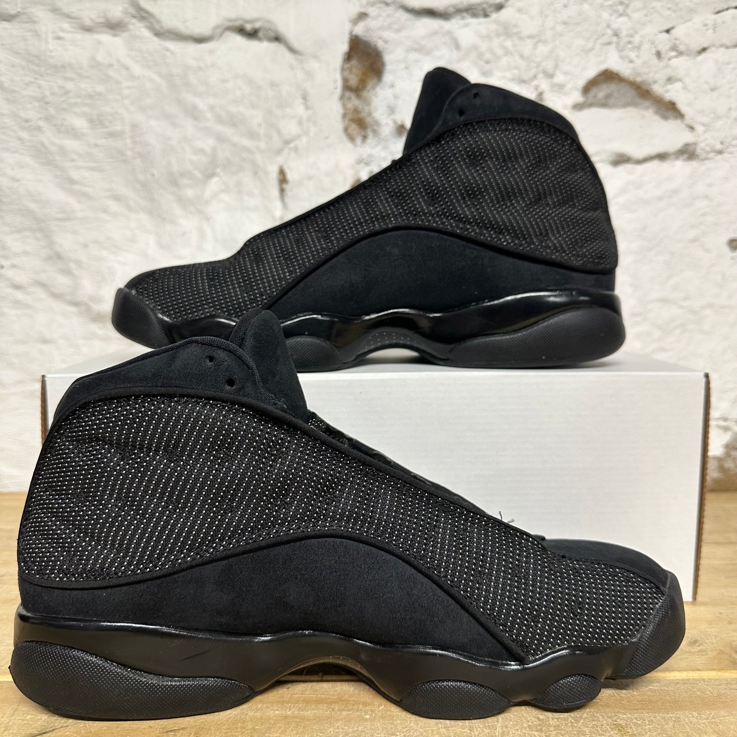 Air Jordan 13 Black Cat (2017) Sz 9