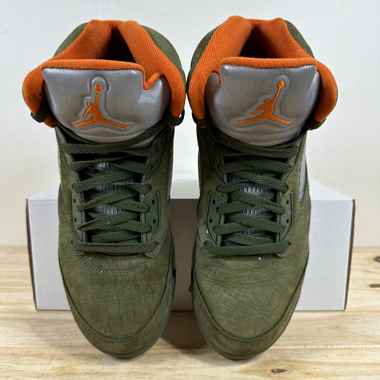 Air Jordan 5 Olive Sz 10