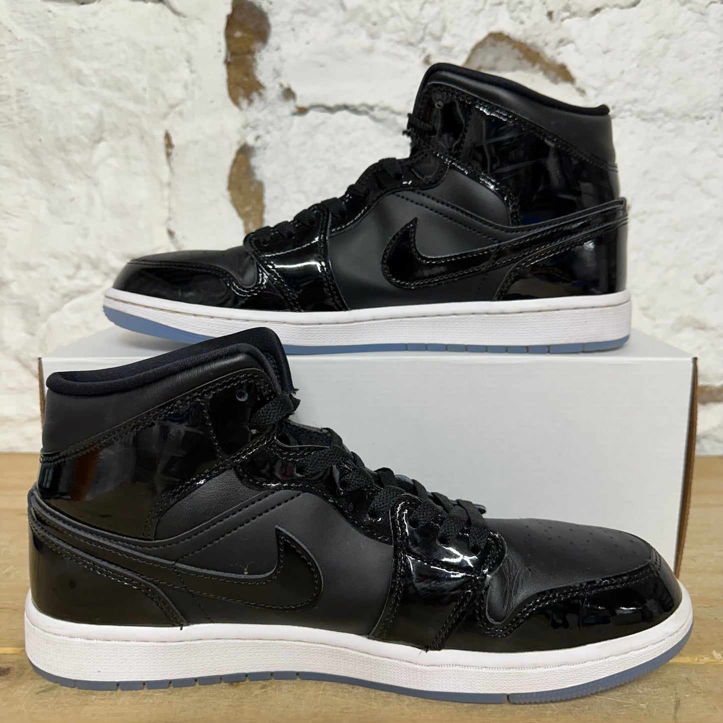 Air Jordan 1 Mid Space Jam Sz 10.5