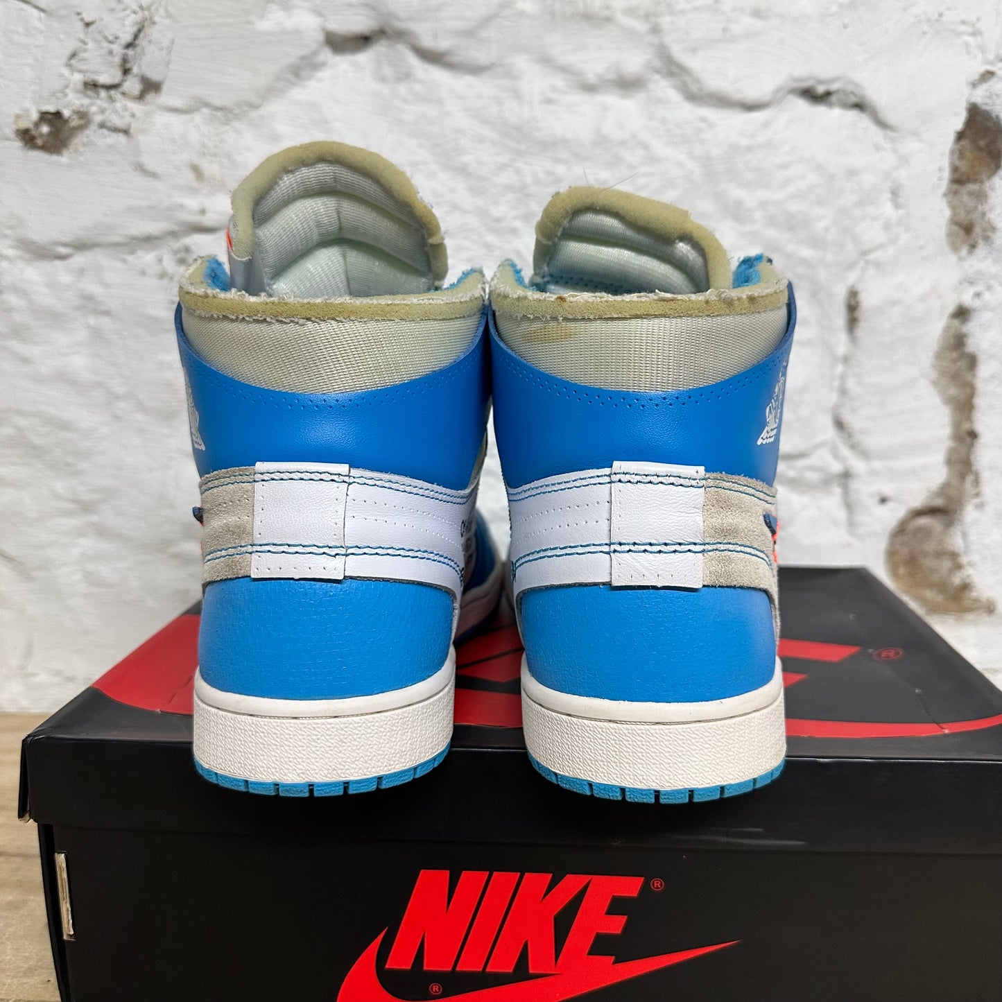 Air Jordan 1 High Off-White University Blue Sz 10.5