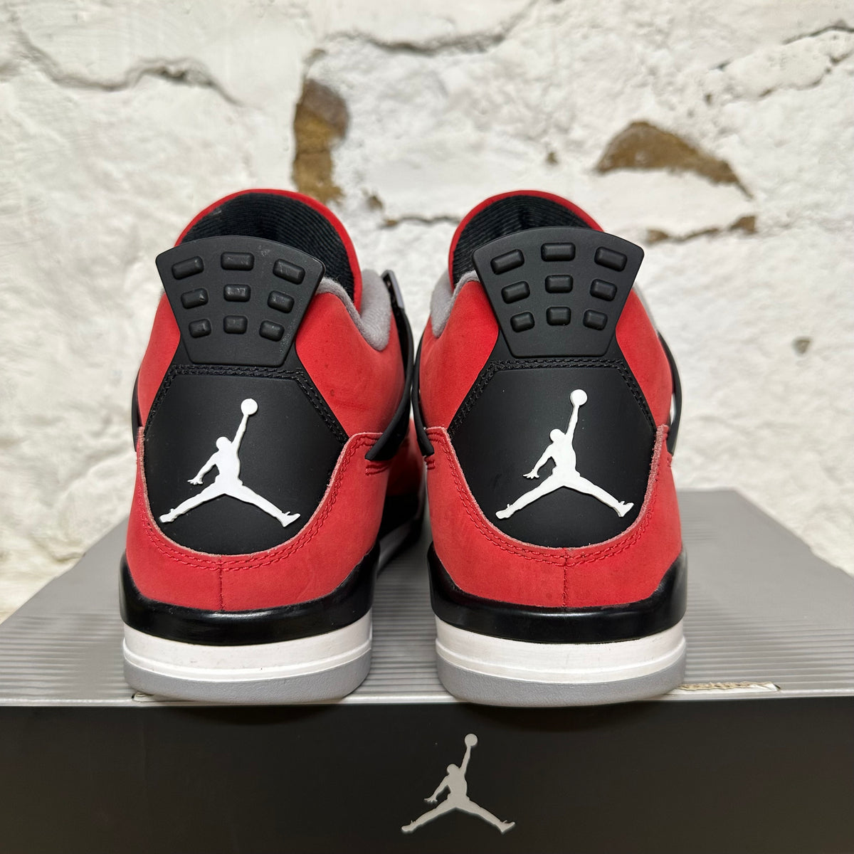 Air Jordan 4 Toro Bravo (2026) Sz 9