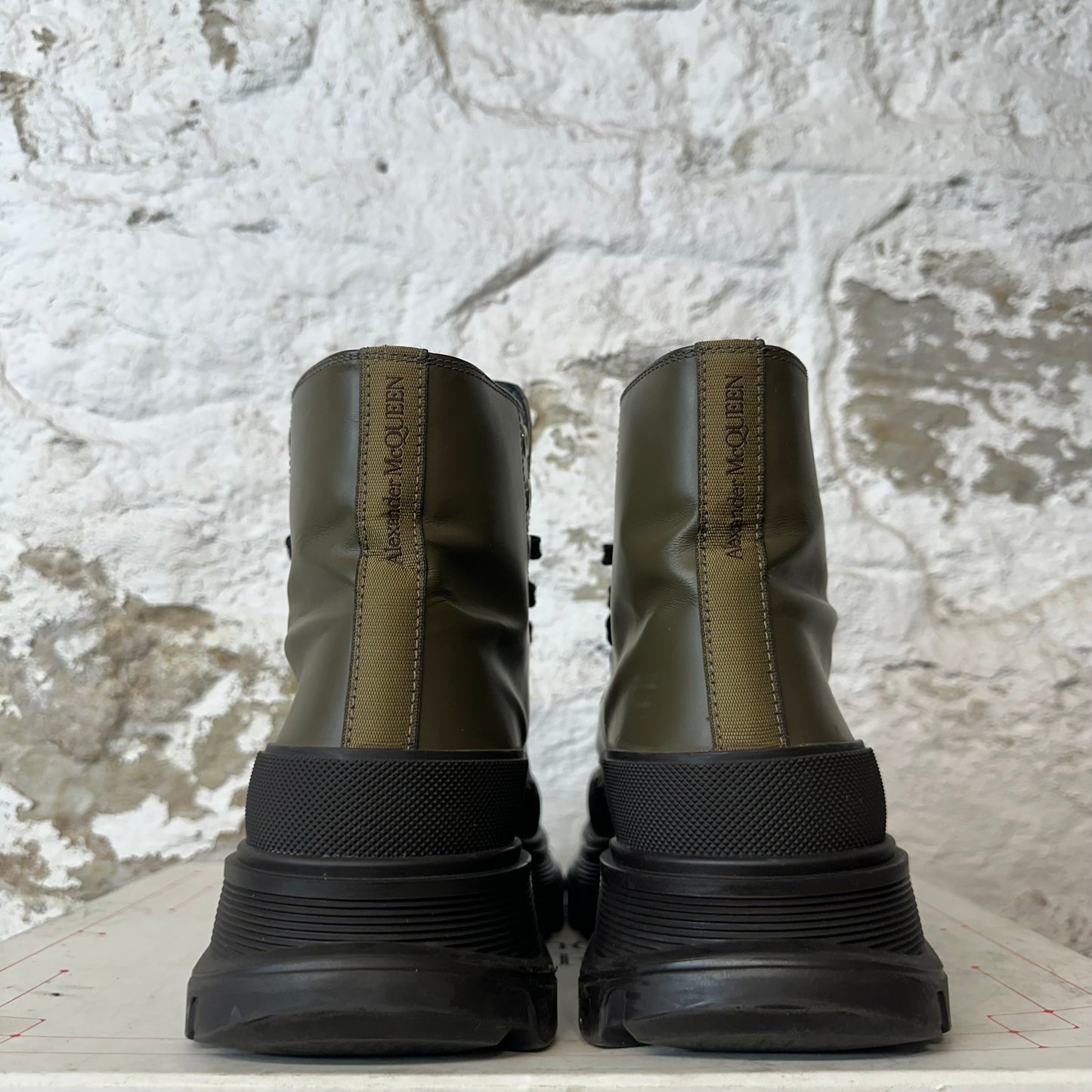Alexander Mcqueen High Olive Green Black Tread Boot Sz 9 (42)