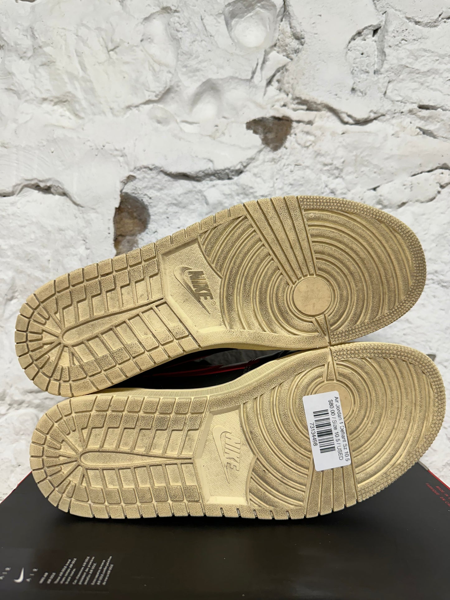 Air Jordan 1 High Defiant Sz 10.5