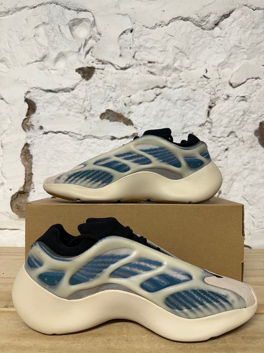 Yeezy 700 V3 Kyanite Sz 10.5