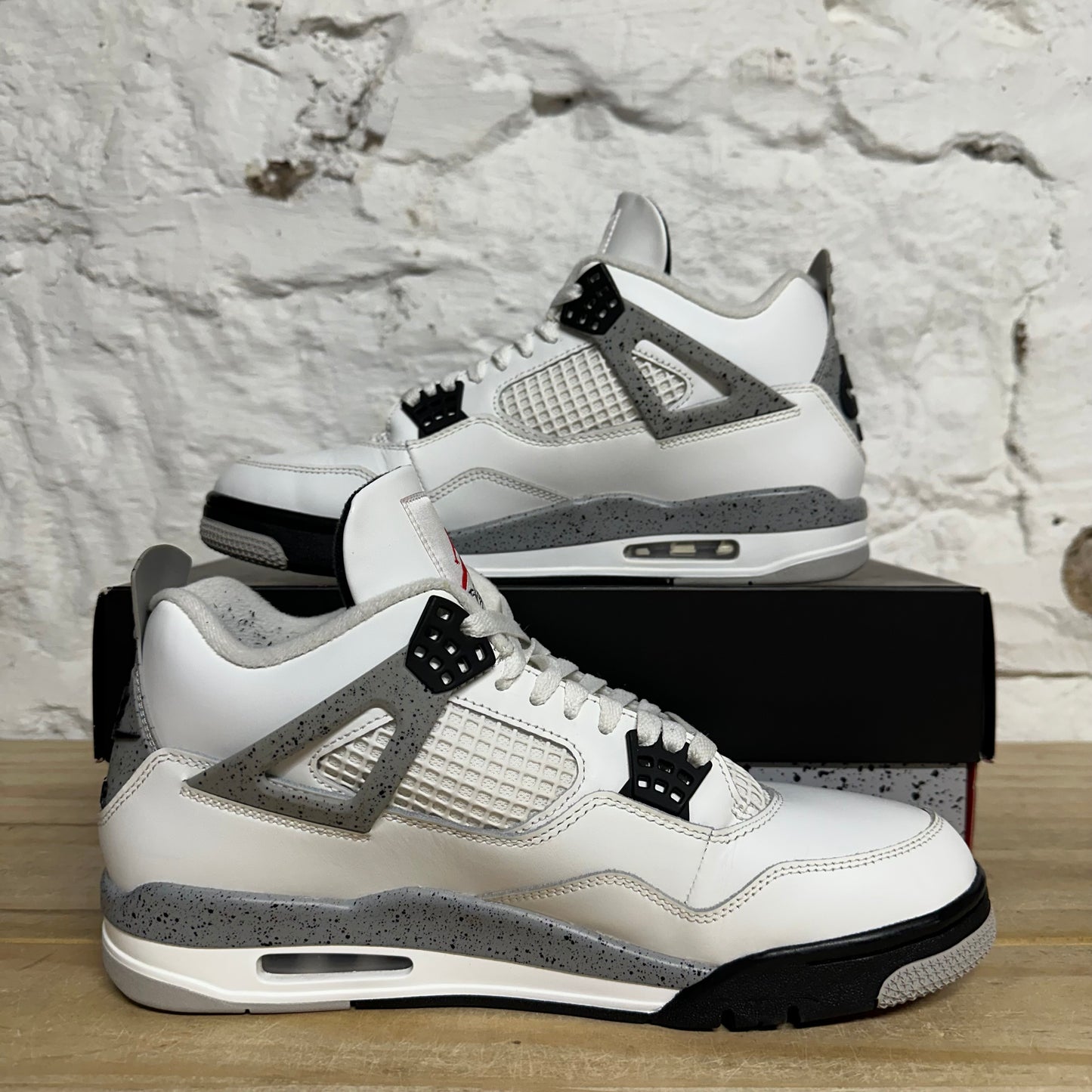 Air Jordan 4  White Cement Sz 11