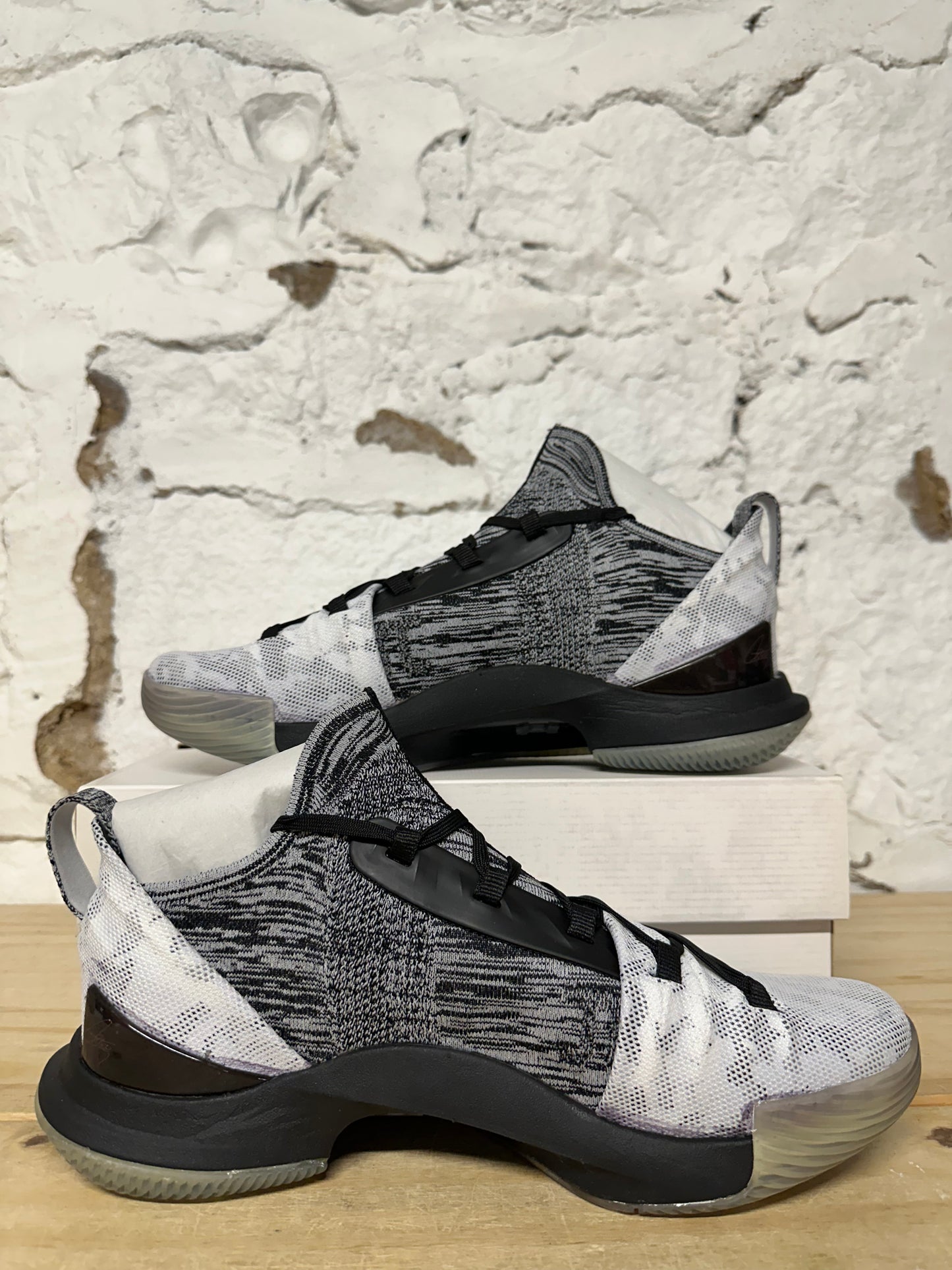 Under Armour Curry 5 International Smoke Sz 10.5 DS