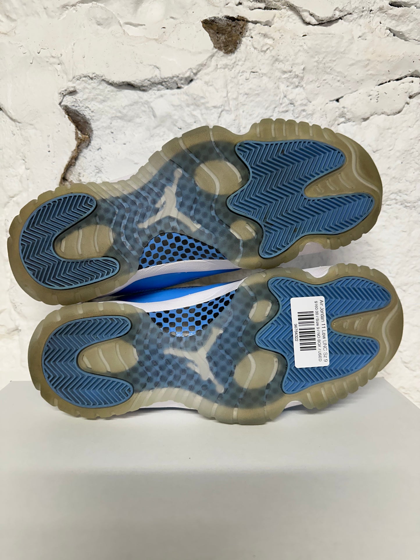Air Jordan 11 Low UNC Sz 9