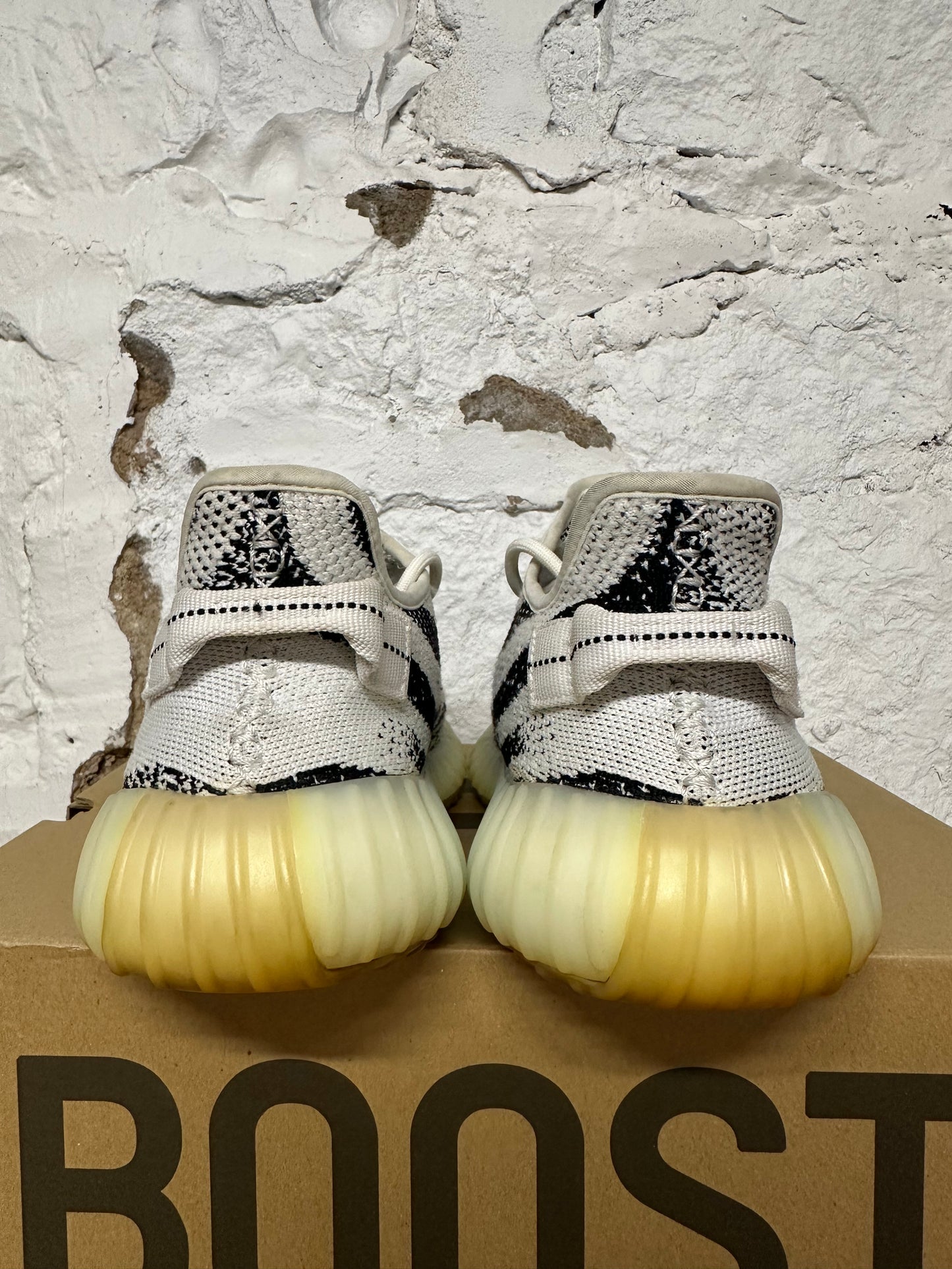 Yeezy 350 V2 Zebra Sz 12