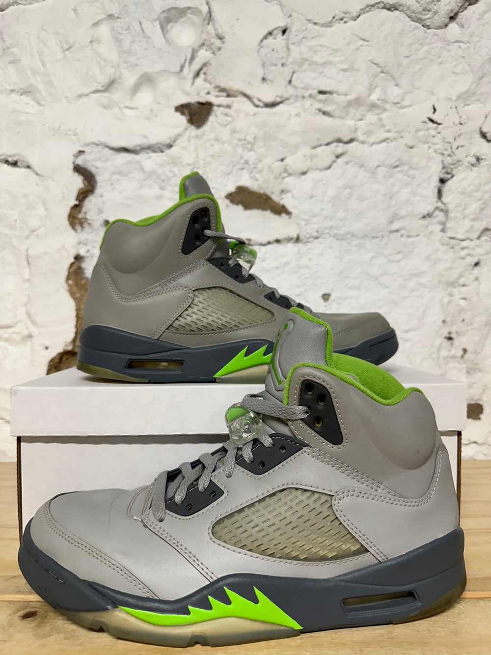 Air Jordan 5 Green Bean Sz 9