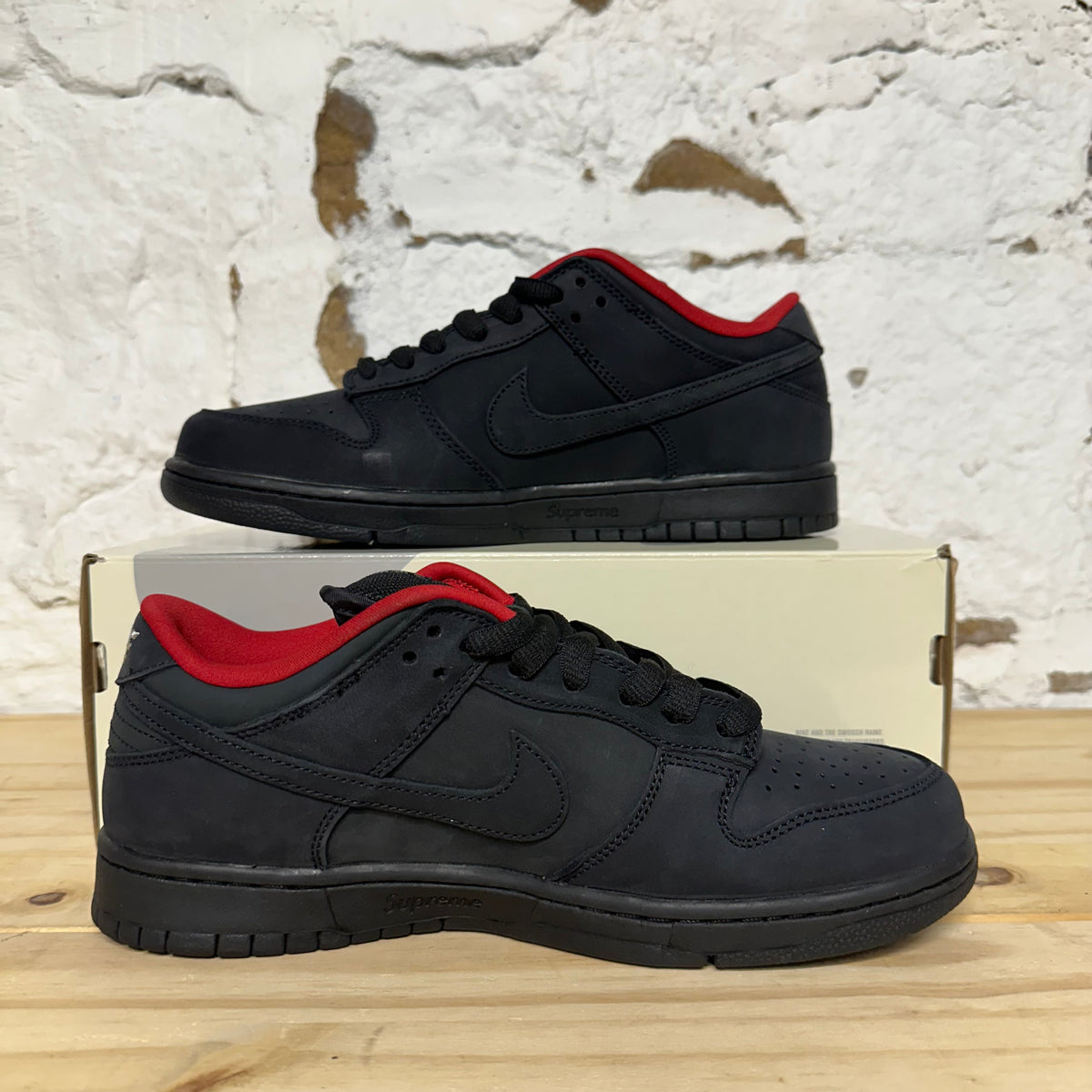 Nike SB Dunk Low Supreme 94 Black Sz 10 DS