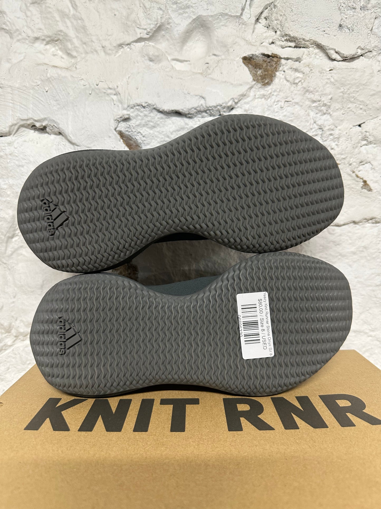 Yeezy Knit Runner Stone Onyx Sz 8