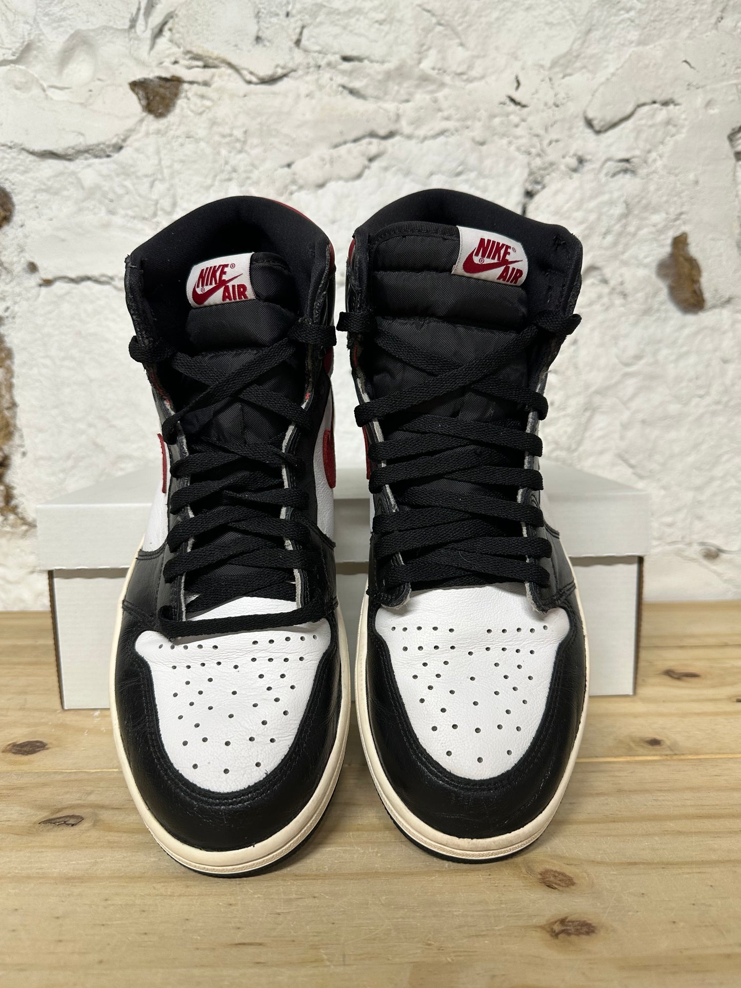 Air Jordan 1 Black Gym Red Sz 10.5