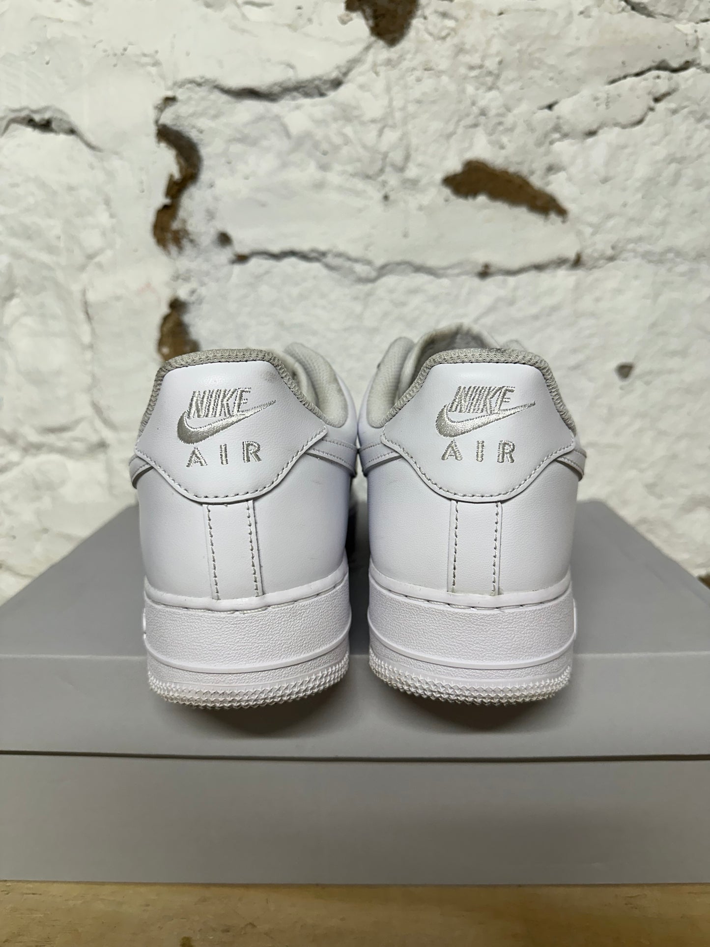Nike Air Force 1 Triple White Sz 9.5