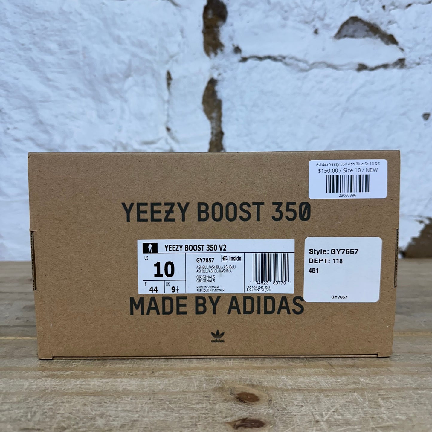 Yeezy 350 V2 Ash Blue Sz 10 DS