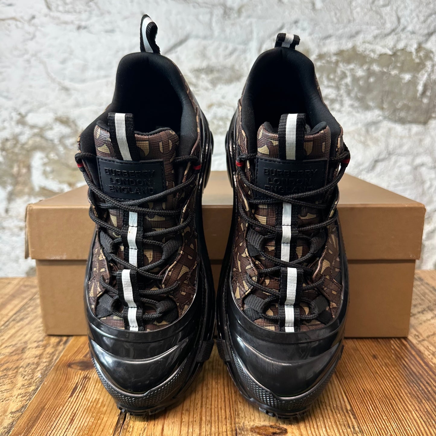 Burberry Arthur Brown Monogram Black Sneaker Sz 6.5 (39)