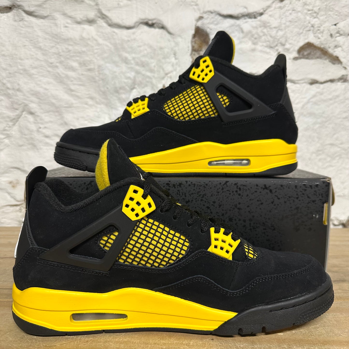 Air Jordan 4 Thunder Sz 11
