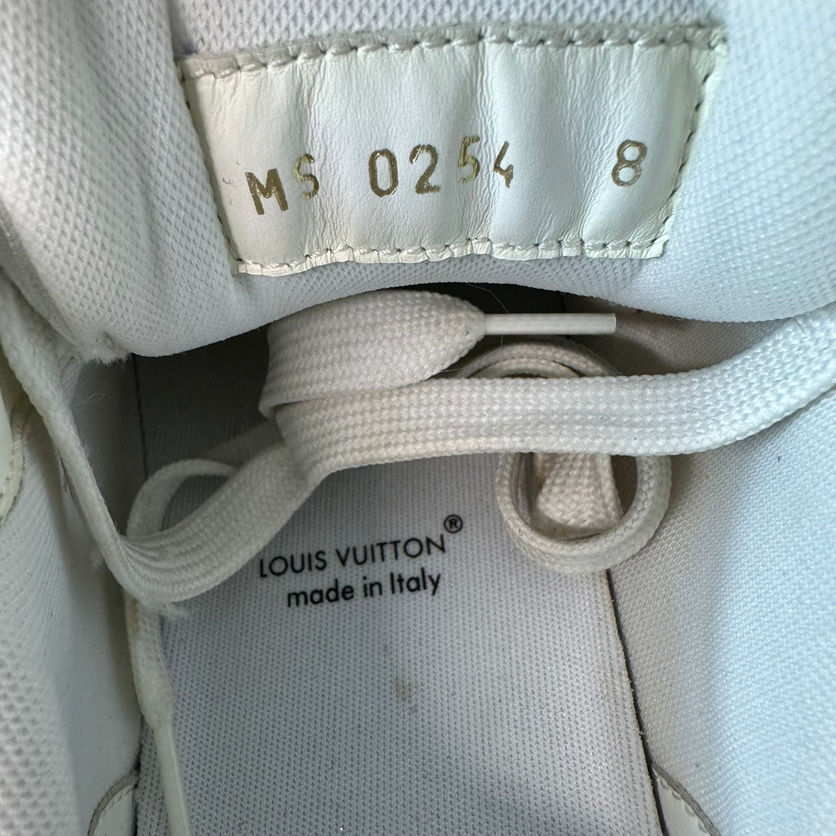 Louis Vuitton Black White Trainer Sneaker Sz 9.5 (8LV)