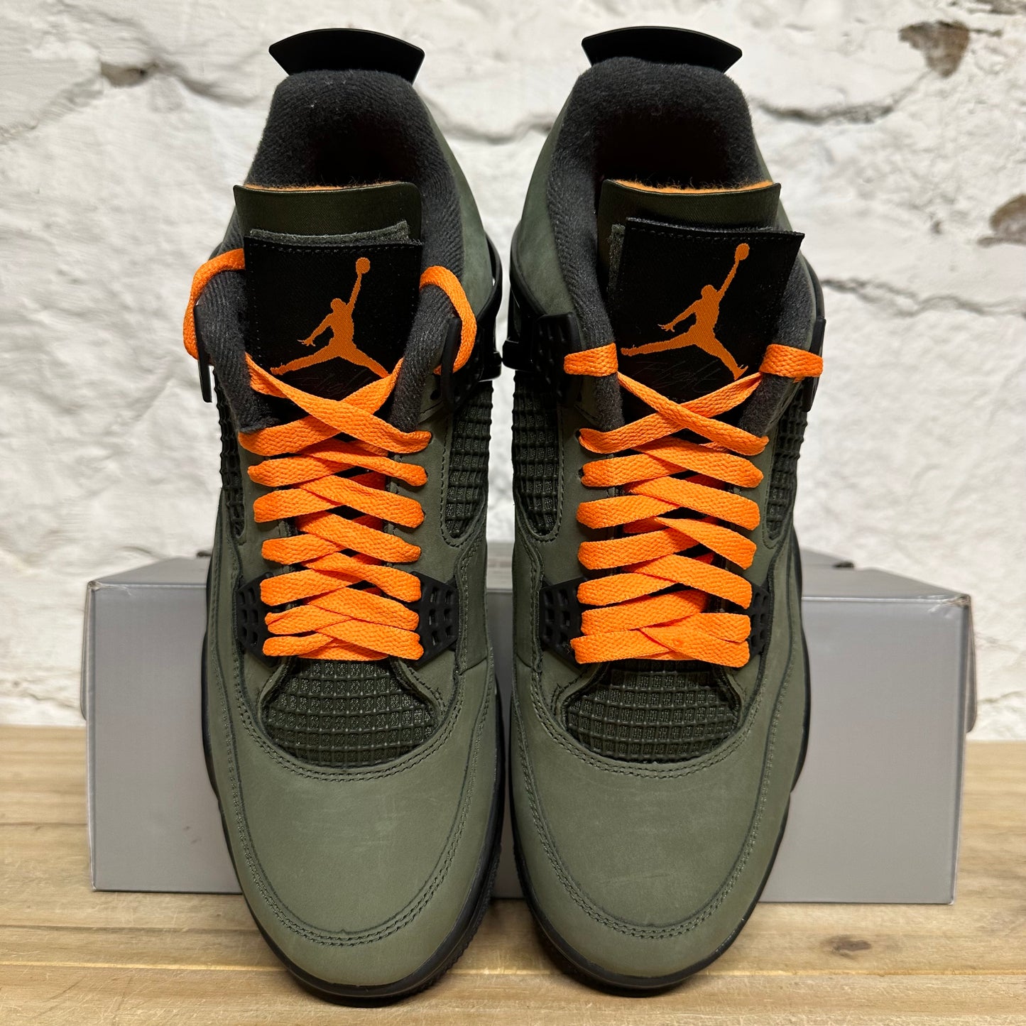Air Jordan 4 Undefeated Sz 9 DS