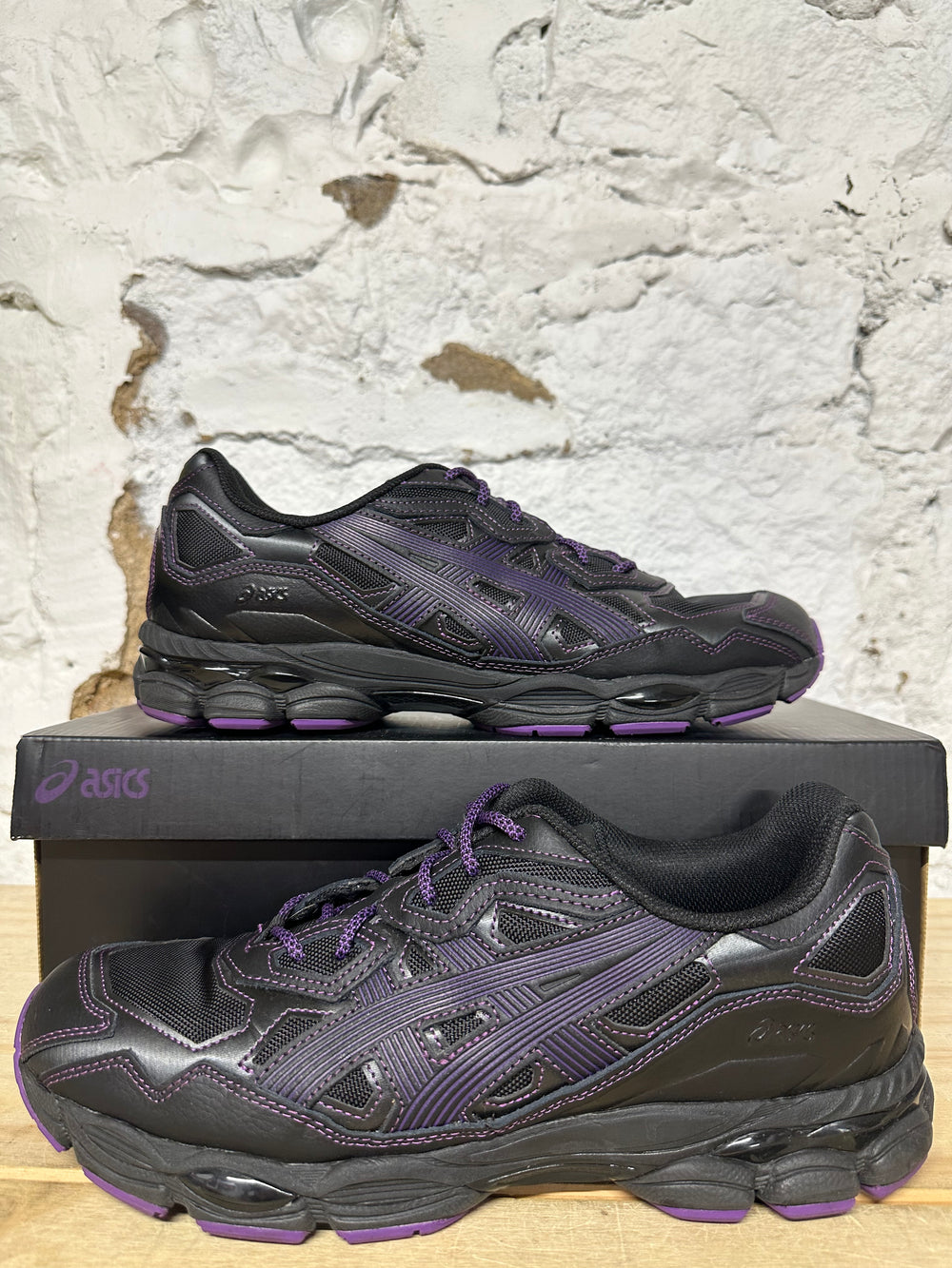 Asics Gel NYC Needles Black Purple Sz 10.5