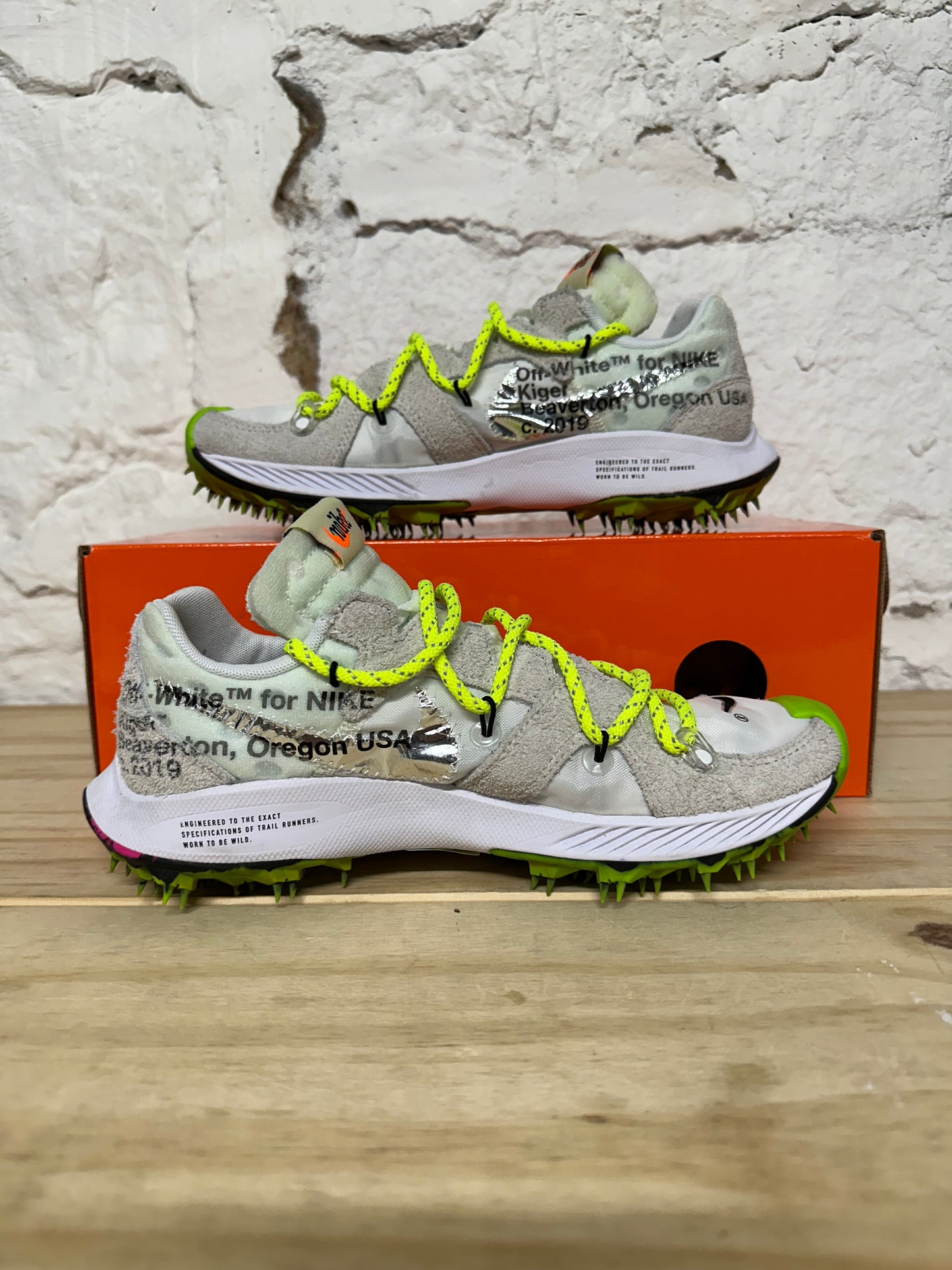 Nike Off White Zoom Kiger White Sz 5 (6.5W)