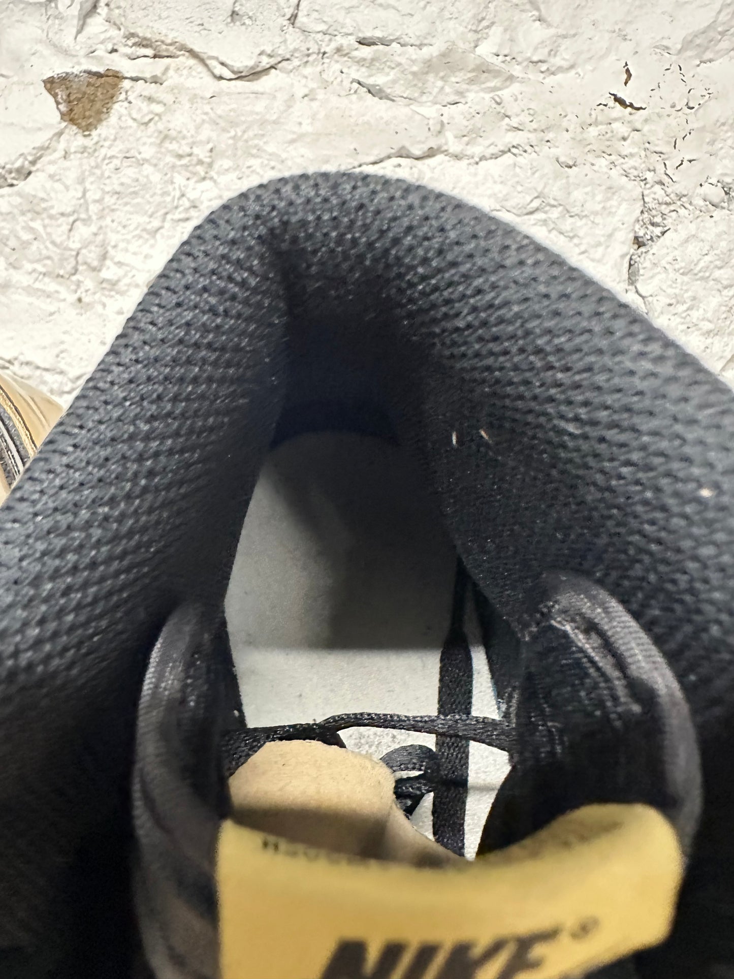 Air Jordan 1 Gold Toe Sz 9