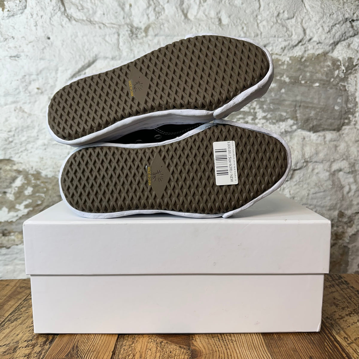 Maison Mihara Black White Hank Sneaker Sz 6 (38) DS