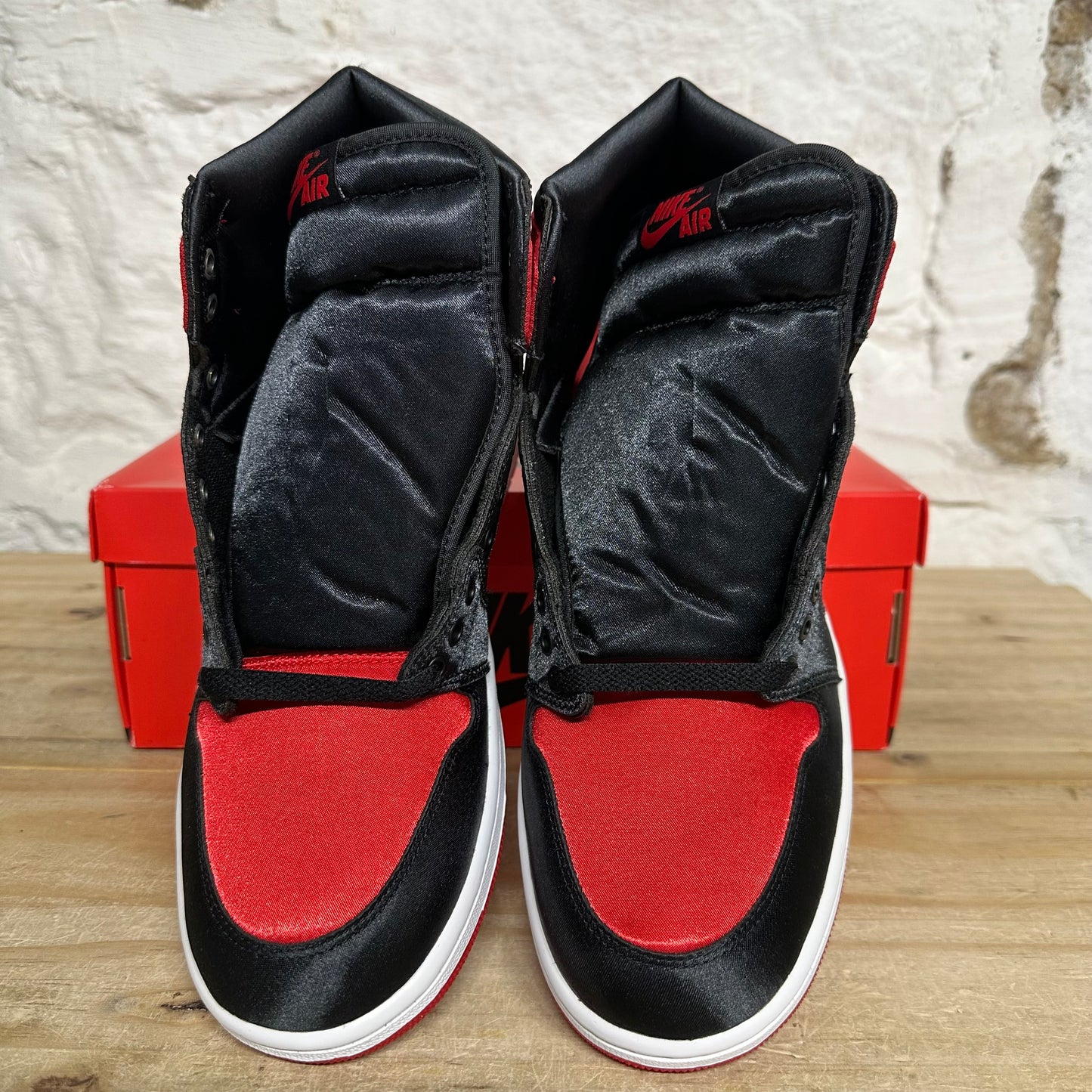 Air Jordan 1 High Satin Bred Sz 10 (11.5W) DS