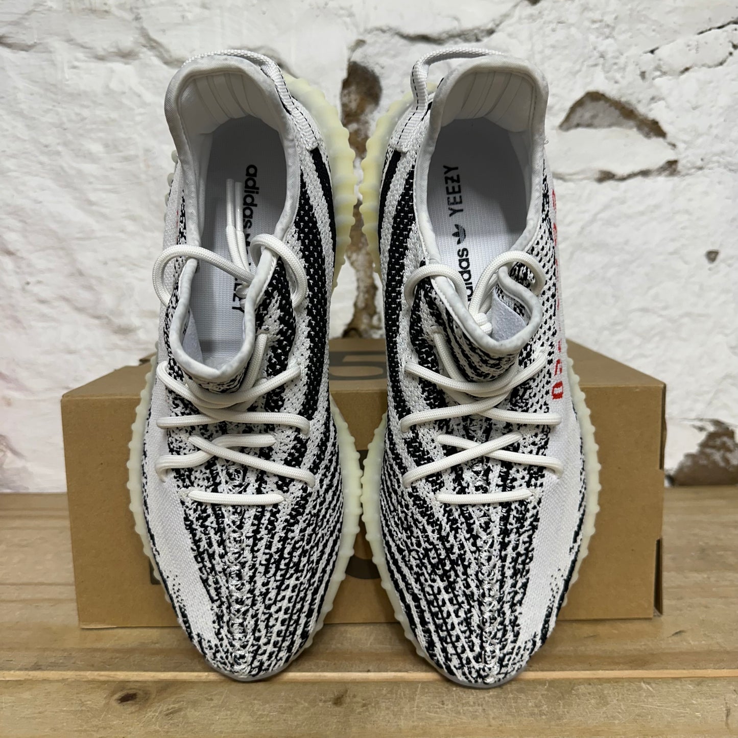 Yeezy 350 V2 Zebra Sz 11 DS