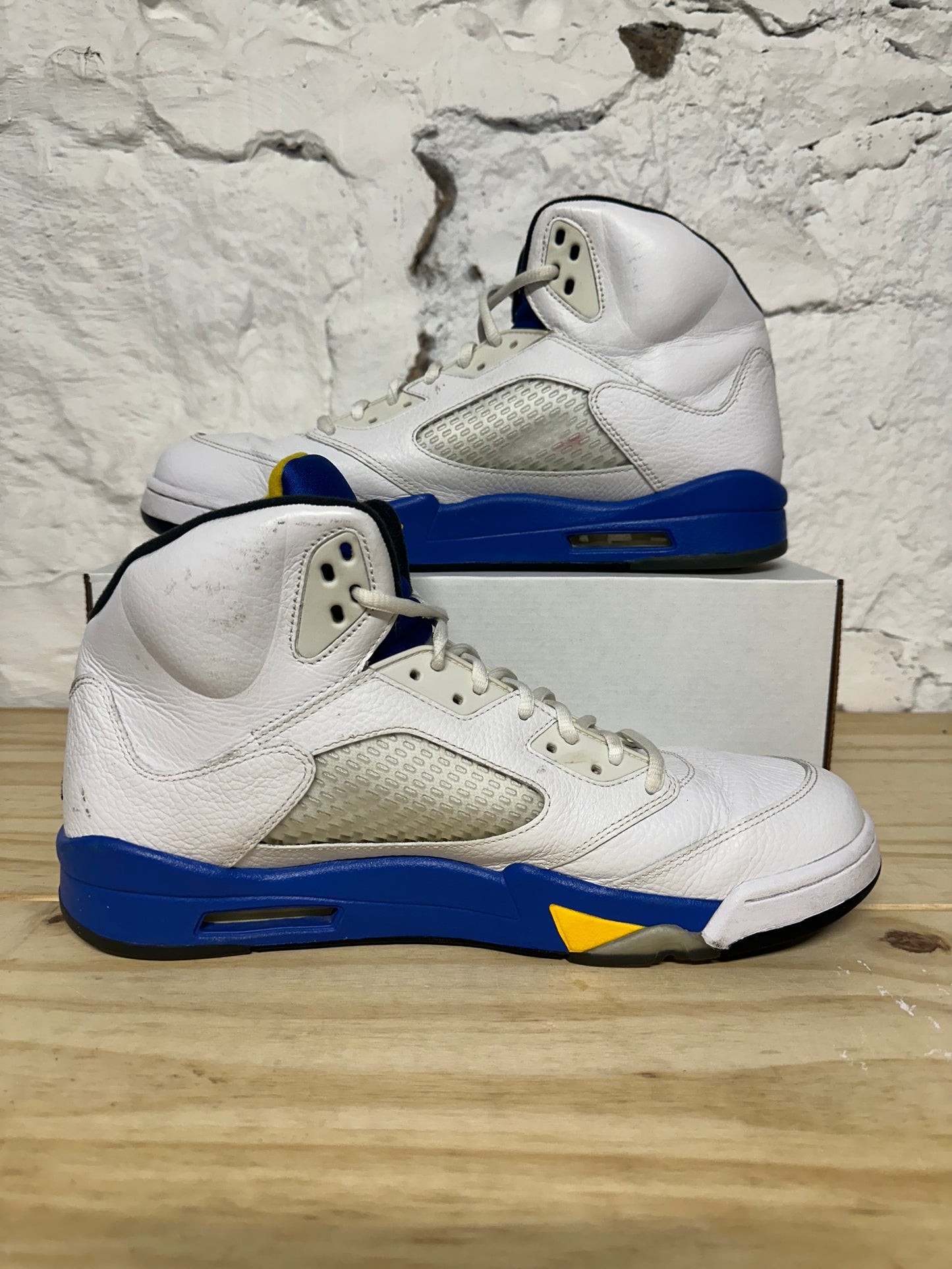 Air Jordan 5 Laney Sz 13