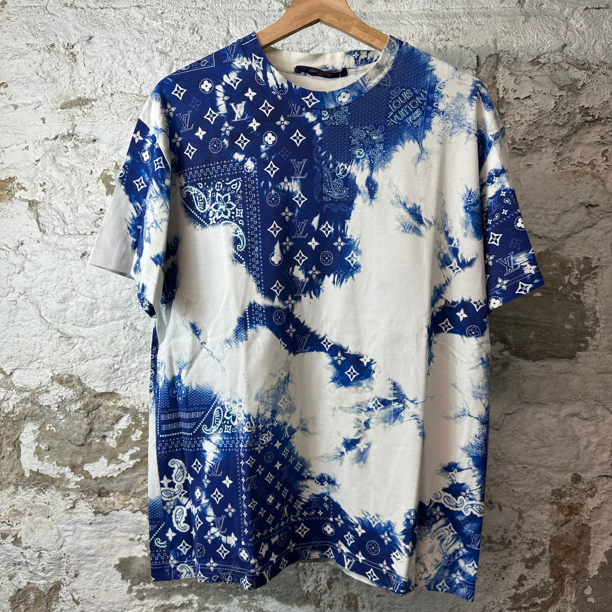 Louis Vuitton Blue Bandana Monogram Print White T-Shirt Sz M