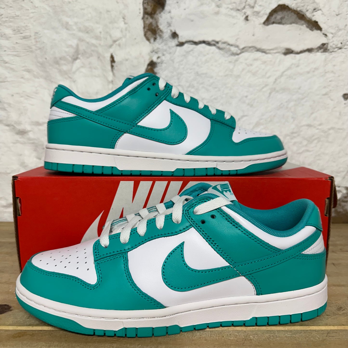 Nike Dunk Low Clear Jade Sz 8 DS