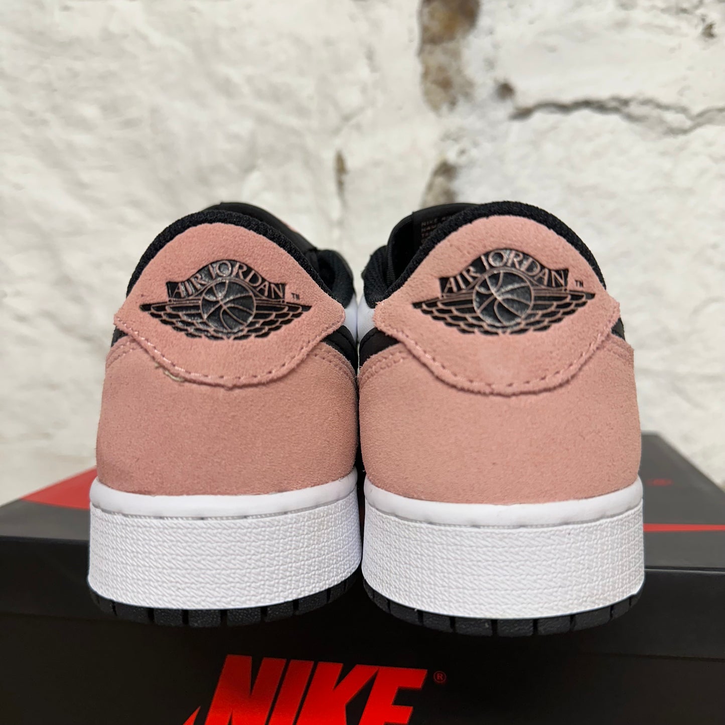Air Jordan 1 Low Bleached Coral Sz 5.5Y DS