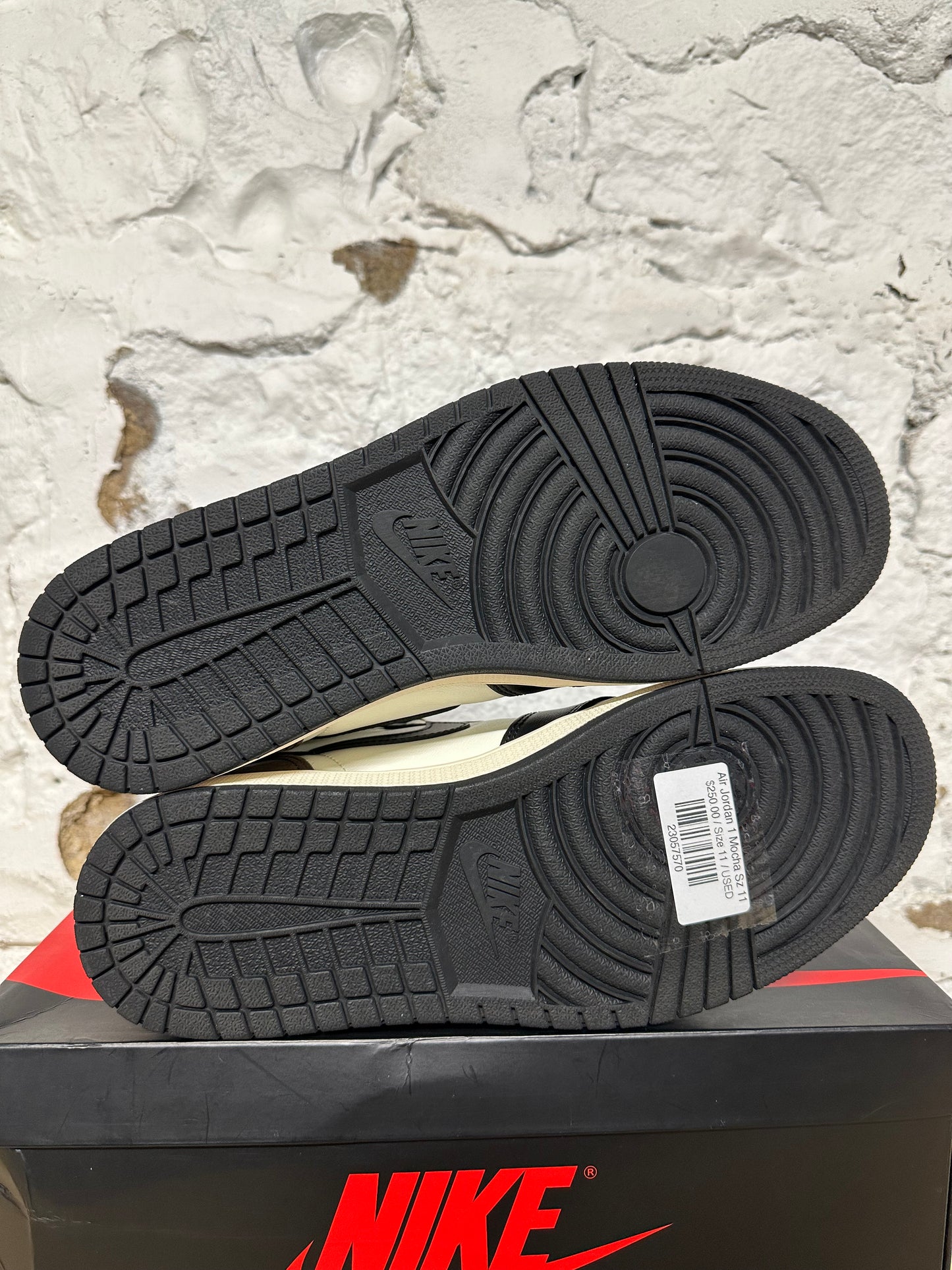 Air Jordan 1 High Mocha Sz 11