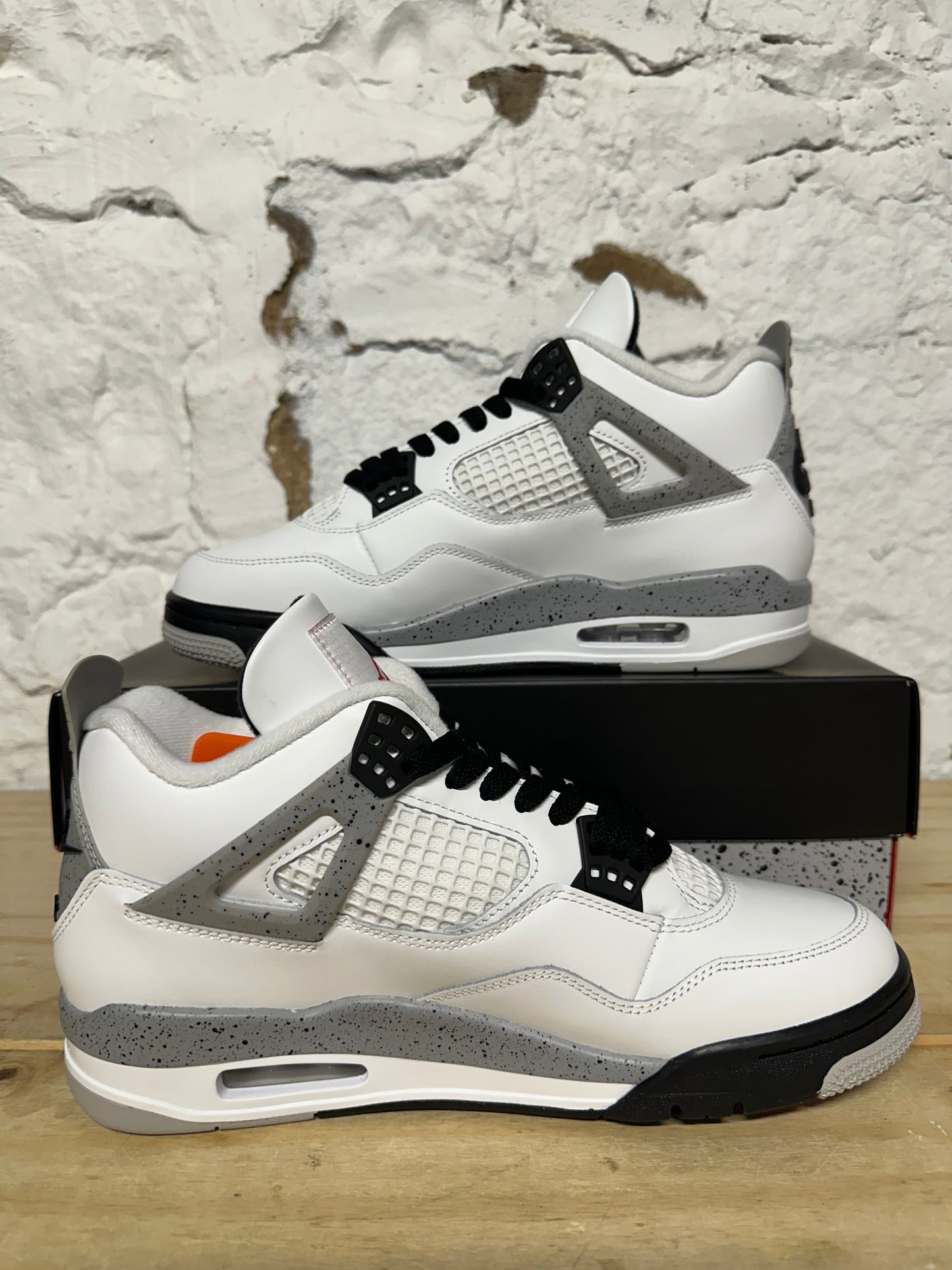 Air Jordan 4 White Cement Sz 9 DS