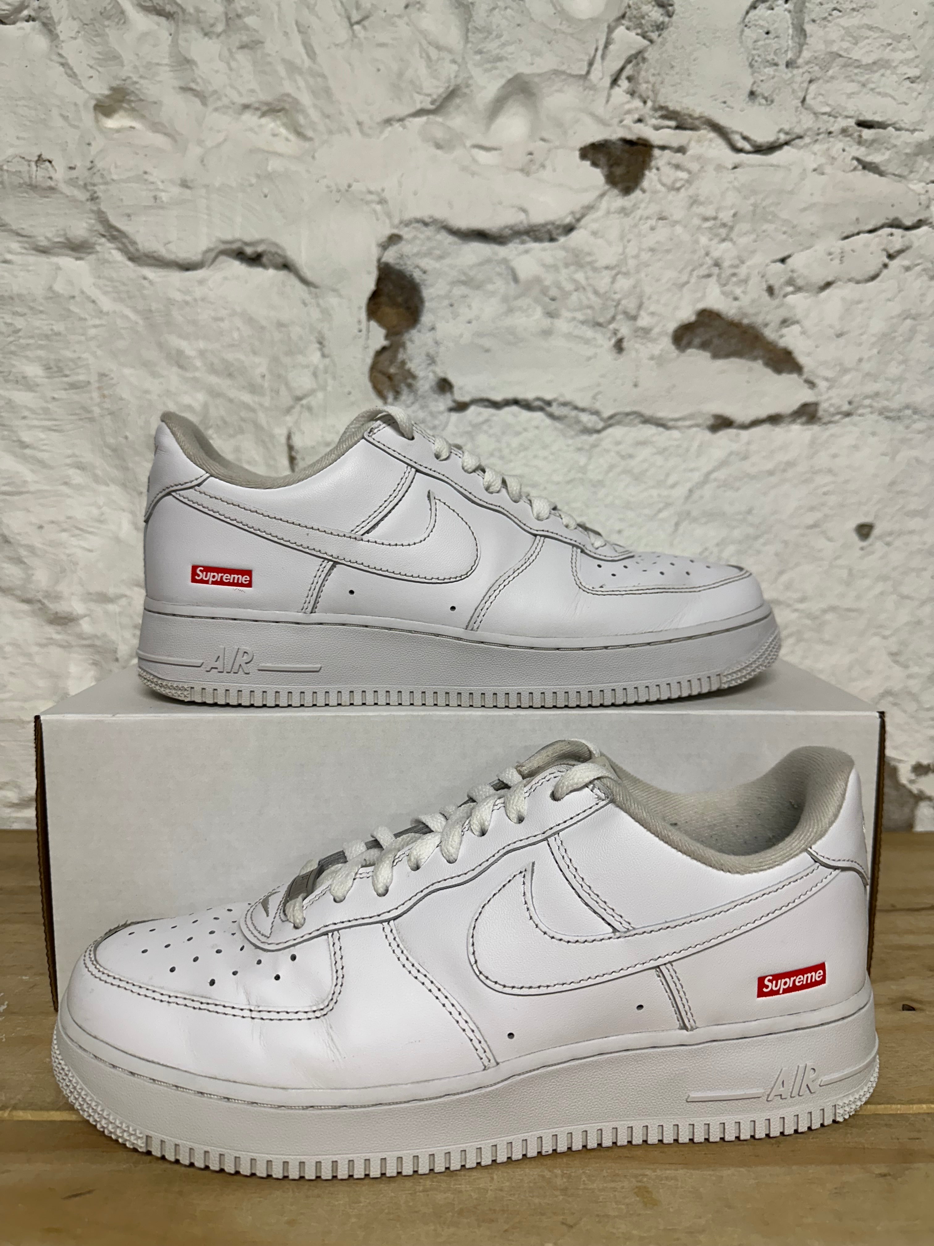 Nike Air Force 1 Low Supreme White Sz 9.5