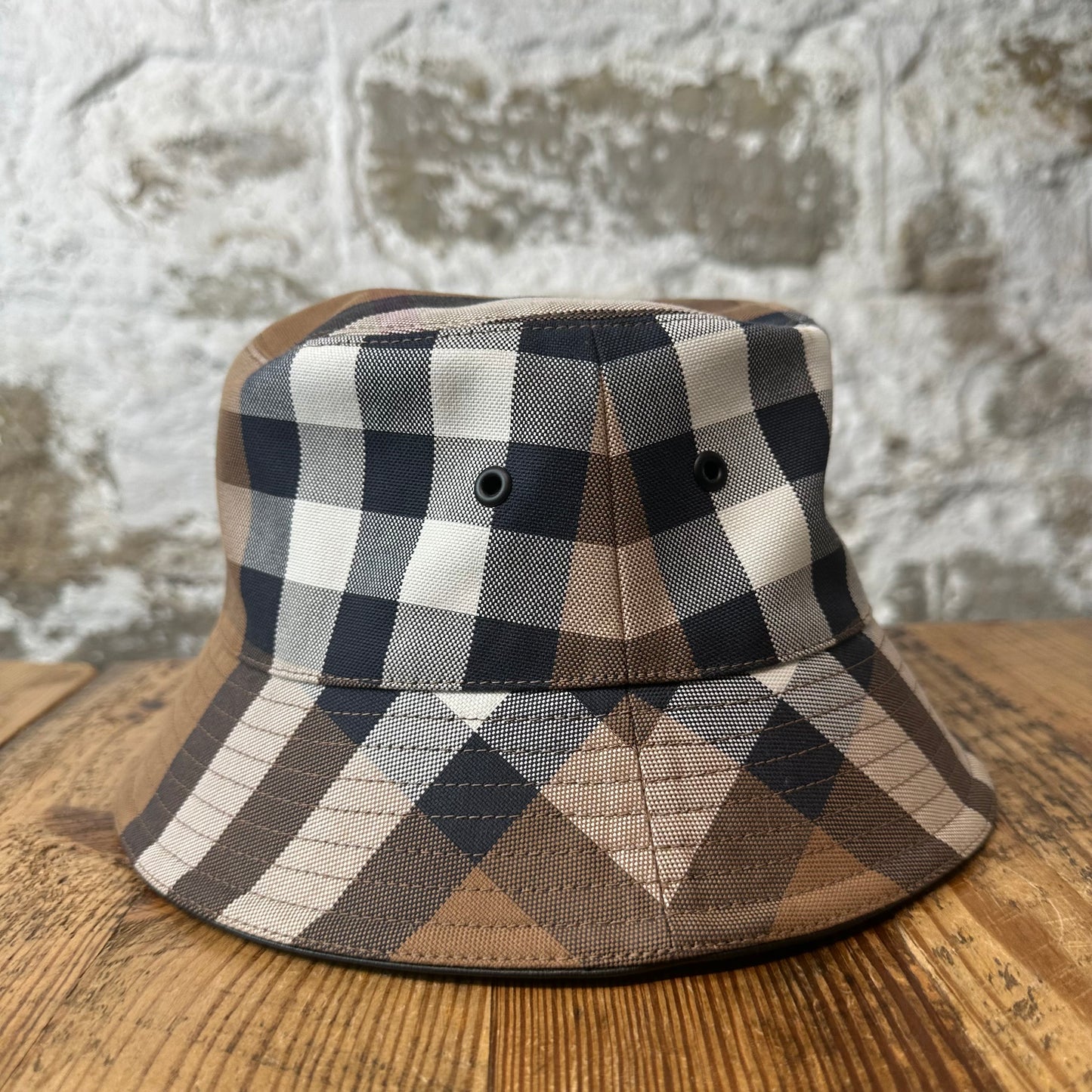 Burberry Check Plaid Canvas Bucket Hat Sz M
