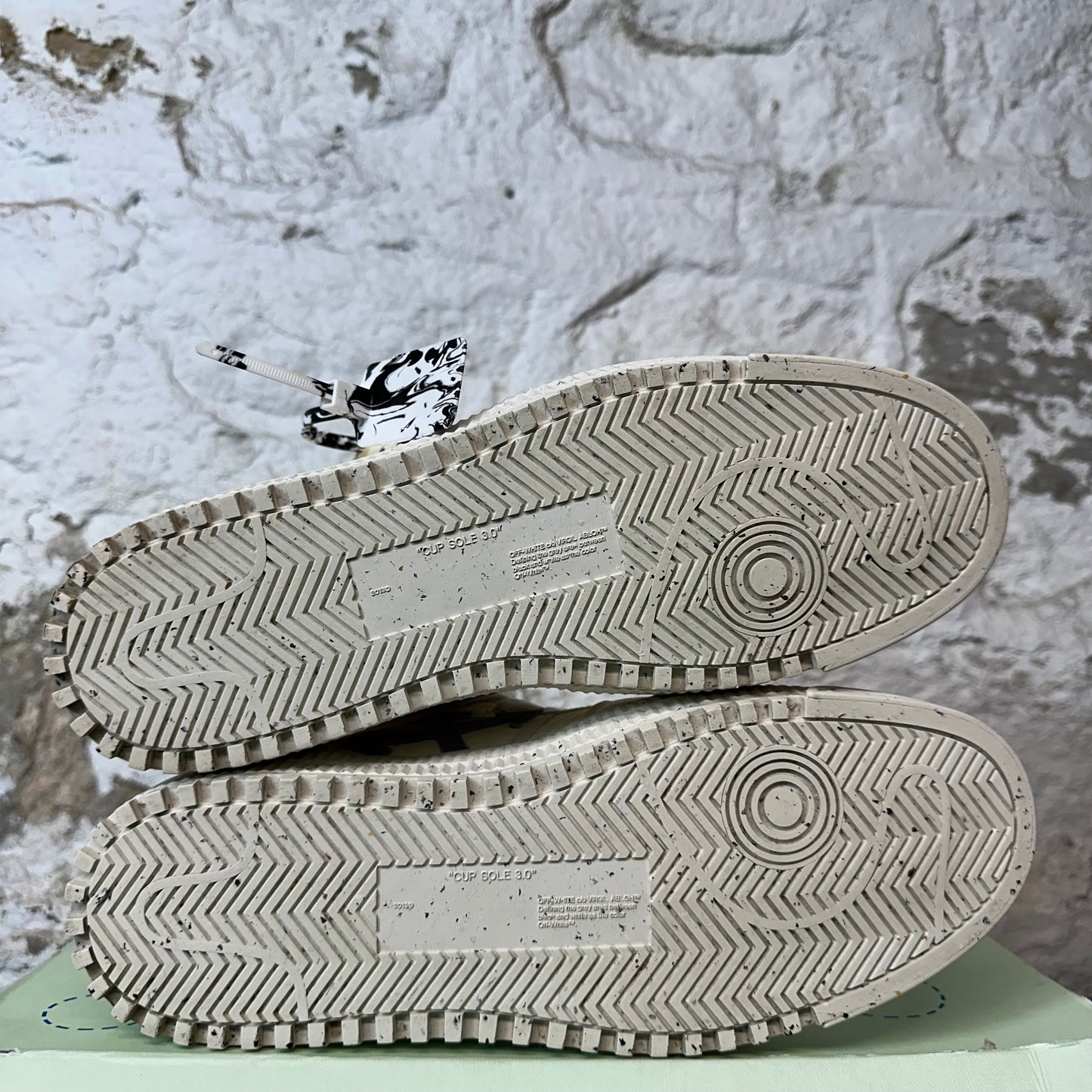 Off-White Court 3.0 Lavender Cream Sneaker Sz 9 (42)