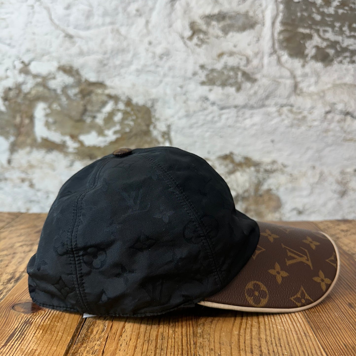 Louis Vuitton Black Brown Monogram Hat Sz L