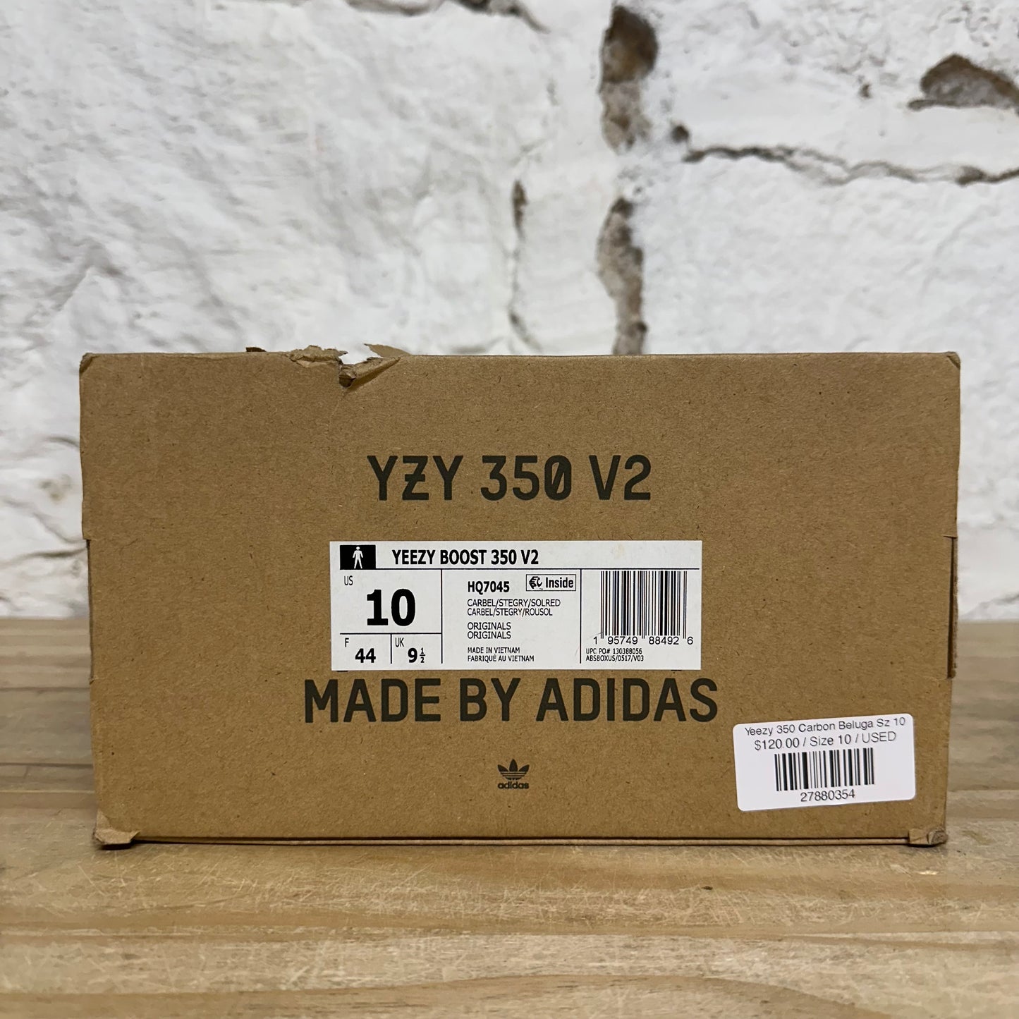 Yeezy 350 V2 Carbon Beluga Sz 10