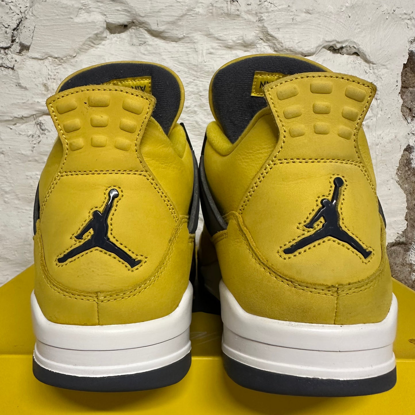 Air Jordan 4 Lightning Sz 13