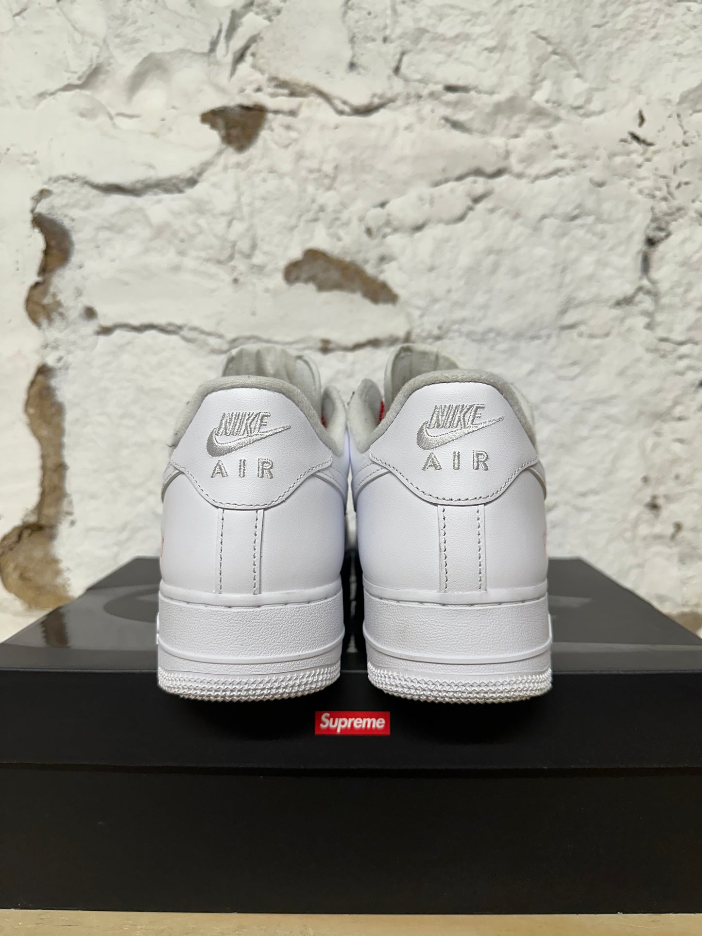 Nike Air Force 1 Low Supreme White Sz 9