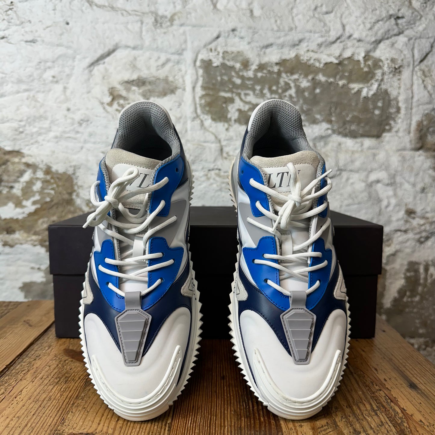 Valentino Blue White Navy Wade Runner Sneaker Sz 8 (41)