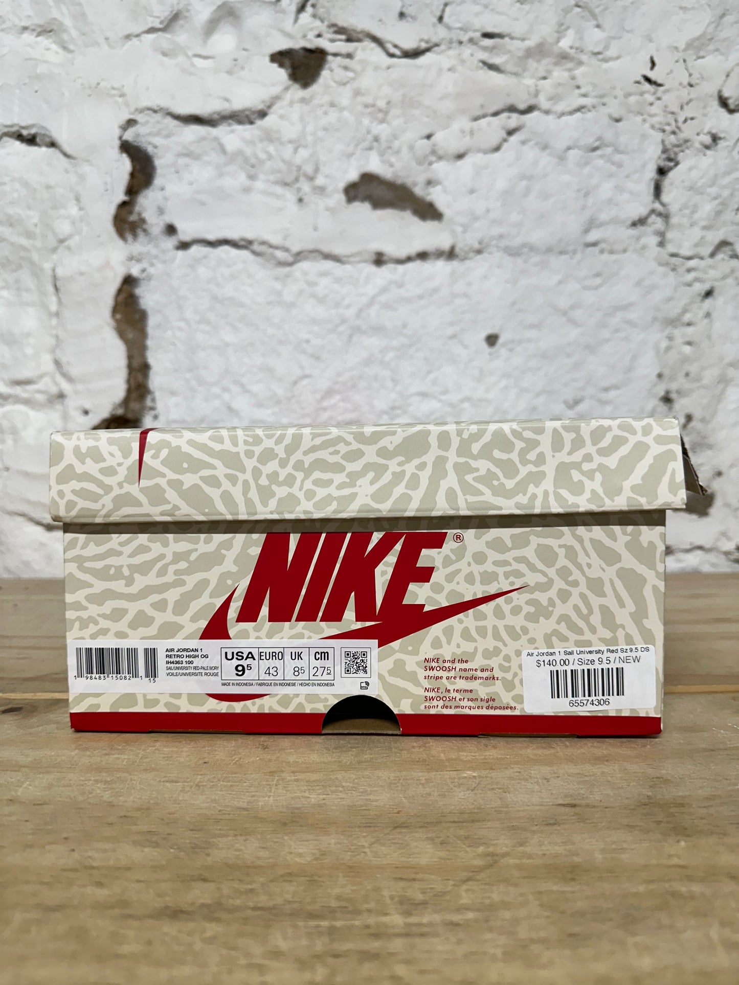 Air Jordan 1 High Sail University Red Sz 9.5 DS